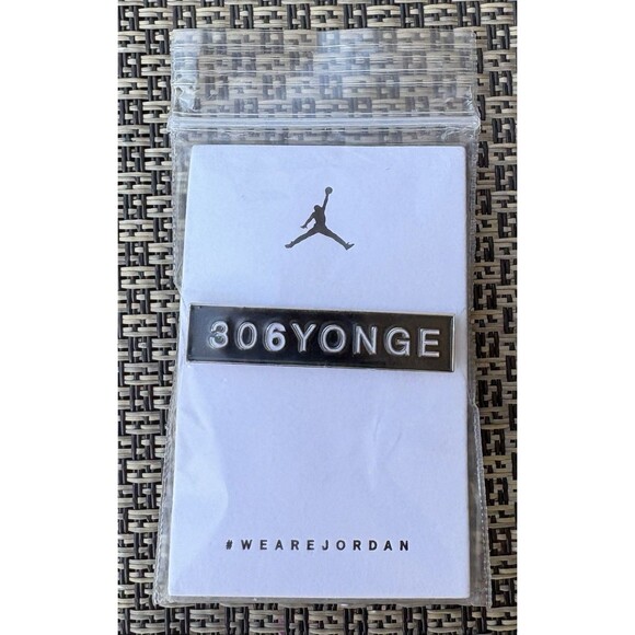 Nike Air Jordan Toronto 306Yonge 2016 Pin - Picture 1 of 6